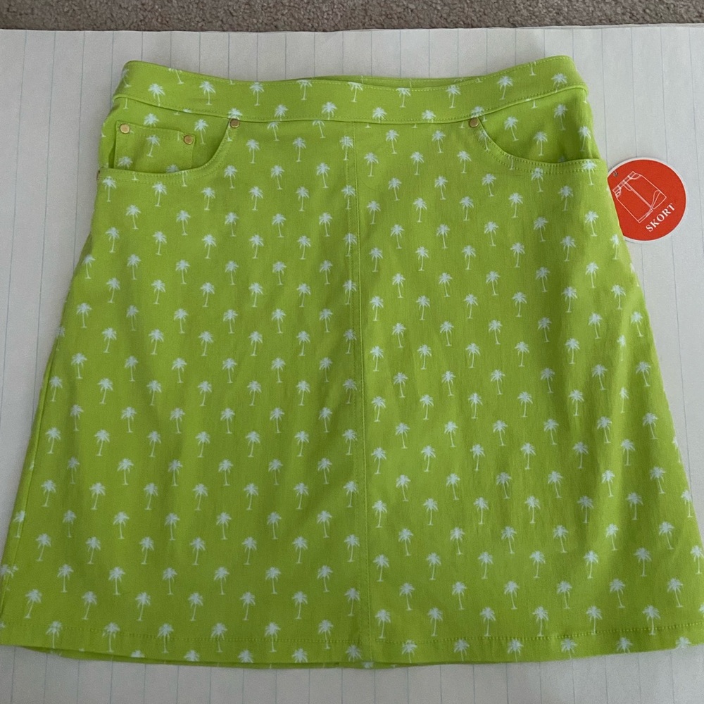 Lime palm tree 🌴 skirt BNWT size 8